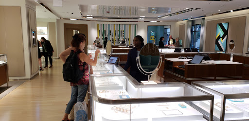 Jewelry Store «Tiffany & Co.», reviews and photos, 730 N Michigan Ave, Chicago, IL 60611, USA