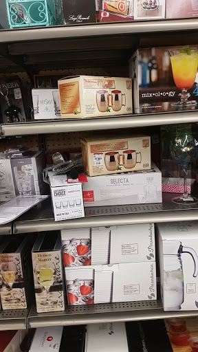 Home Goods Store «Tuesday Morning», reviews and photos, 233 Commerce Dr, Peachtree City, GA 30269, USA