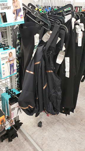 Clothing Store «Burlington Coat Factory», reviews and photos, 7747 Mall Rd, Florence, KY 41042, USA