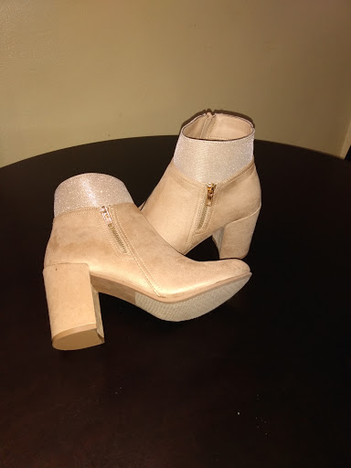 Thrift Store «Village Discount Outlet», reviews and photos, 3500 Cleveland Ave, Columbus, OH 43224, USA