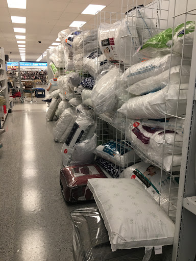 Clothing Store «Ross Dress for Less», reviews and photos, 5820 Lakewood Towne Center Blvd SW, Lakewood, WA 98499, USA