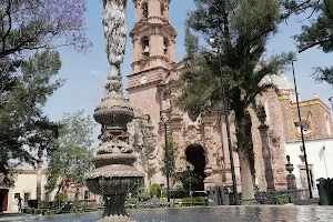 Jardín del Encino image