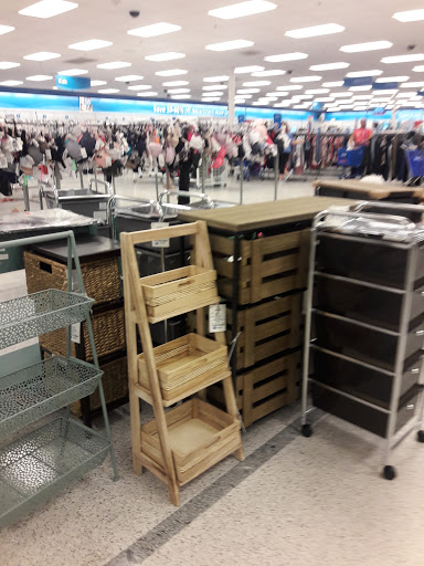 Clothing Store «Ross Dress for Less», reviews and photos, 1700 Lake Woodlands Dr, The Woodlands, TX 77380, USA