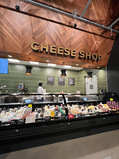 Grocery Store «Whole Foods Market», reviews and photos, 2323 Wisconsin Ave NW, Washington, DC 20007, USA