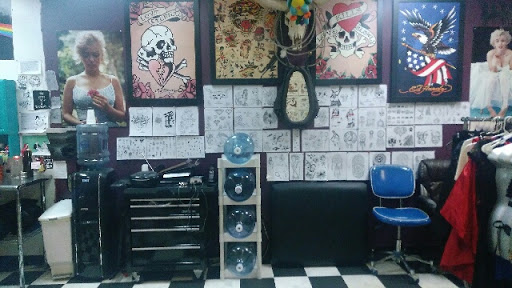 Tattoo Shop «Cowboys Ta2z», reviews and photos, 1270 E Columbia Ave # B, Battle Creek, MI 49014, USA