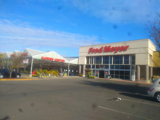 Grocery Store «Fred Meyer», reviews and photos, 11565 SW Pacific Hwy, Tigard, OR 97223, USA