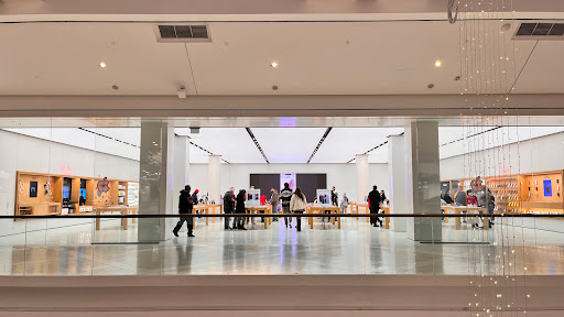Apple Sherman Oaks image