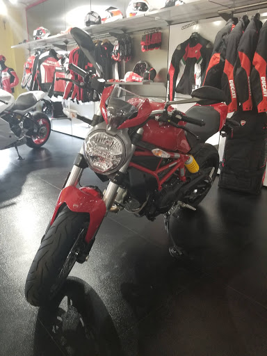 Motorcycle Dealer «Commonwealth Motorcycles», reviews and photos, 625 E Jefferson St, Louisville, KY 40202, USA