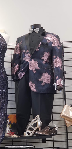 Clothing Store «K&G Fashion Superstore», reviews and photos, 4625 S Cooper St, Arlington, TX 76017, USA