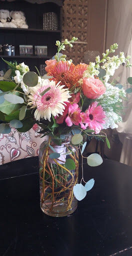 Florist «Grand Florist», reviews and photos, 525 W Rte 66, Glendora, CA 91740, USA