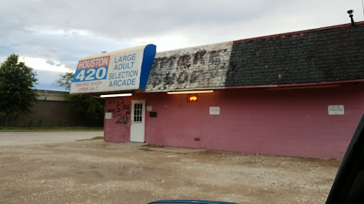 Tobacco Shop «Houston 420 Smoke Shop», reviews and photos, 4121 North Fwy, Houston, TX 77022, USA