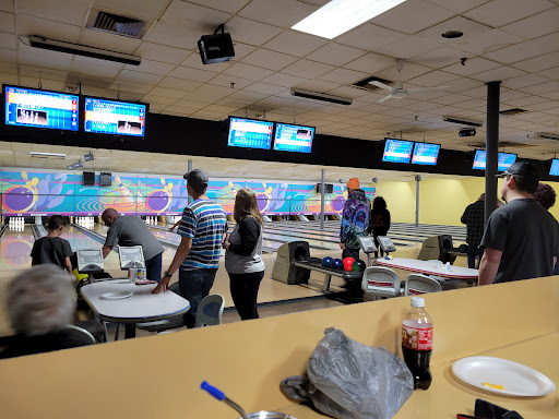 Bowling Alley «Eastbury Bowling Center», reviews and photos, 3000 Atlantic Blvd NE A, Canton, OH 44705, USA