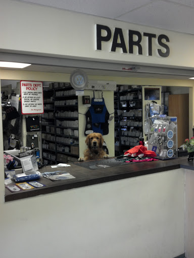 Volkswagen Dealer «McMinnville Volkswagen», reviews and photos, 1920 OR-99W, McMinnville, OR 97128, USA