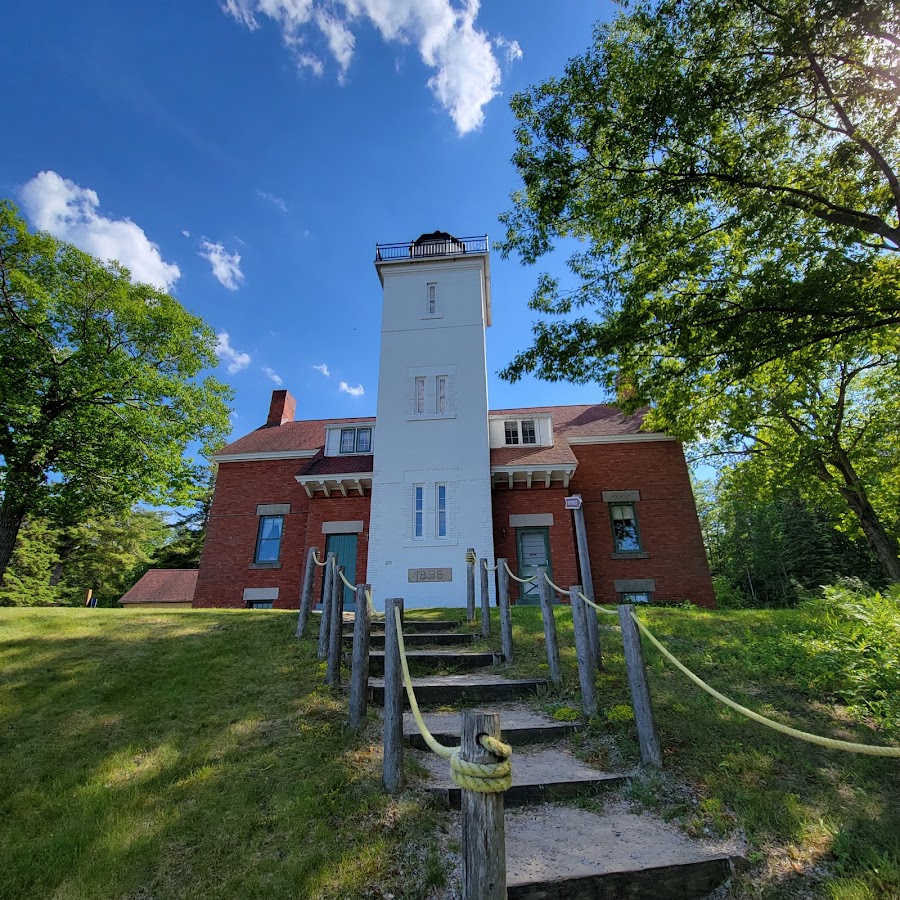 40 Mile Point Lighthouse & Historical Marker