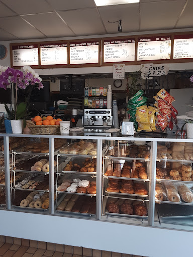 Donut Shop «Happy Donuts», reviews and photos, 1041 Gilman St, Berkeley, CA 94710, USA