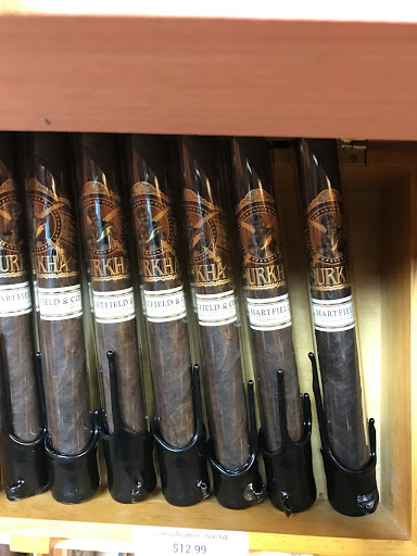 Cigar Shop «Cigar Bundles of Miami Cigar Lounge», reviews and photos, 405 SE 1st Ave, Florida City, FL 33034, USA