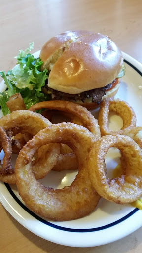 Shopping Mall «Pine Creek Shopping Center», reviews and photos, 692 Freeman Ln, Grass Valley, CA 95949, USA