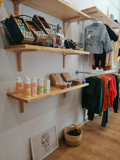 MARIA LAPIZ Kids' Concept Store / Tienda de ropa, accesorios y artículos sostenibles para niño, niña y bebé en Donostia-San Sebastián