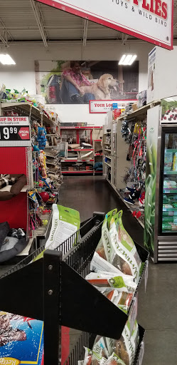 Home Improvement Store «Tractor Supply Co.», reviews and photos, 1714 N Main St, Shelbyville, TN 37160, USA