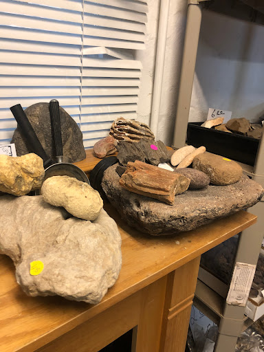 Gift Shop «Stone Hut Fossil Shop», reviews and photos, 1184 FM 205, Glen Rose, TX 76043, USA