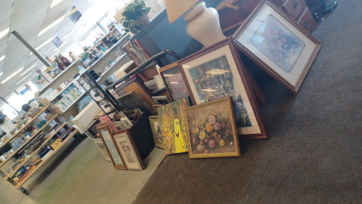 Thrift Store «The Hope Chest Thrift Store», reviews and photos, 6112 Pacific Ave, Stockton, CA 95207, USA
