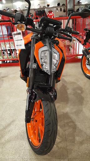 Motorcycle Dealer «Commonwealth Motorcycles», reviews and photos, 625 E Jefferson St, Louisville, KY 40202, USA