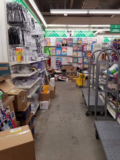 Dollar Store «Dollar Tree», reviews and photos, 912 River St Ste 100, Hyde Park, MA 02136, USA