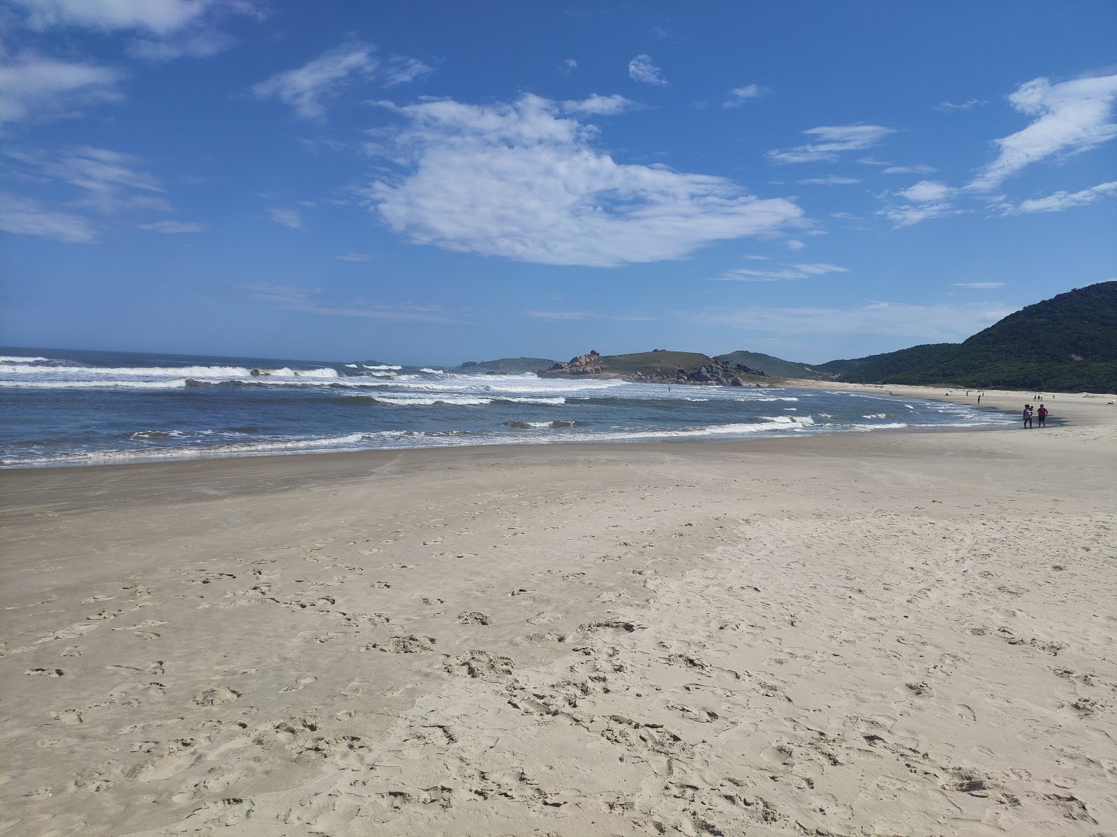 Fotografie cu Praia da Gravata cu nivelul de curățenie înalt
