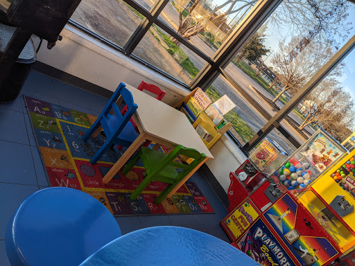 Shopping Mall «Circle Plaza Shopping Center», reviews and photos, 425-527 E Belt Blvd, Richmond, VA 23224, USA