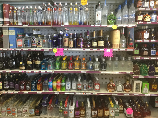 Liquor Store «Hopkins Liquor Store», reviews and photos, 712 11th Ave S, Hopkins, MN 55343, USA