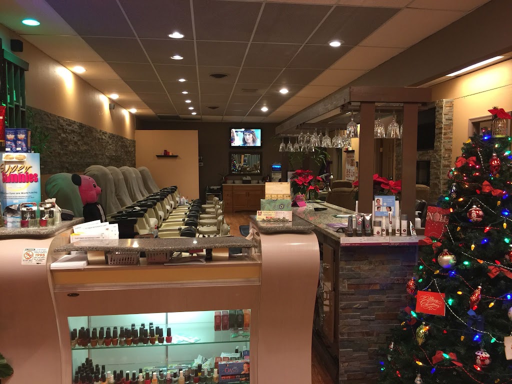 Luna Nails & Spa 23005
