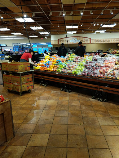 Supermarket «Price Chopper», reviews and photos, 2515 Erie Blvd E, Syracuse, NY 13224, USA