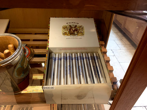 Bar «BURN by Rocky Patel», reviews and photos, 9110 Strada Pl #6160, Naples, FL 34108, USA