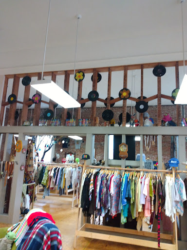 Thrift Store «Tailwaggers Thrift Shop», reviews and photos, 2737 F St, Eureka, CA 95501, USA