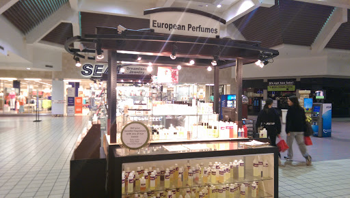 Shopping Mall «Macomb Mall», reviews and photos, 32233 Gratiot Ave, Roseville, MI 48066, USA