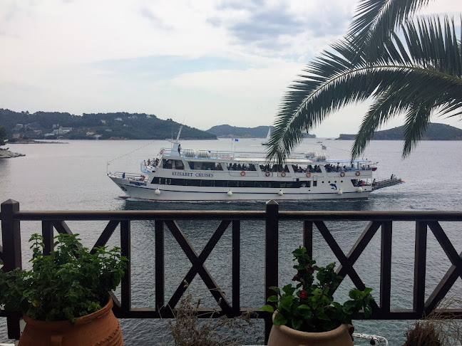 Koulas House Ανοιχτές ώρες