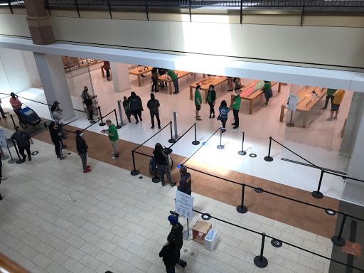 Computer Store «Apple Jordan Creek», reviews and photos, 101 Jordan Creek Pkwy, West Des Moines, IA 50266, USA