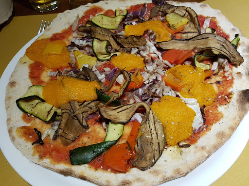 Ca Divino Pizzeria-Ristorante-Baby Park in Poianella, Provincia di Vicenza