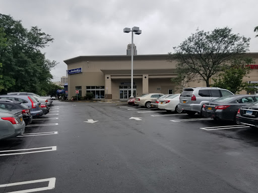 Thrift Store «Goodwill Industries Store & Donation Center», reviews and photos, 28 Joyce Rd, New Rochelle, NY 10801, USA