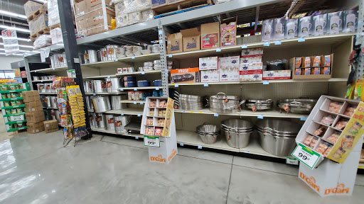 Grocery Store «Mega Foods Woodburn», reviews and photos, 1542 Mt Hood Ave, Woodburn, OR 97071, USA