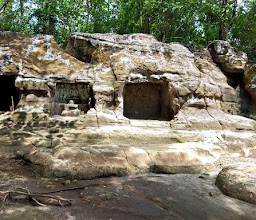 Gua Jepang photo