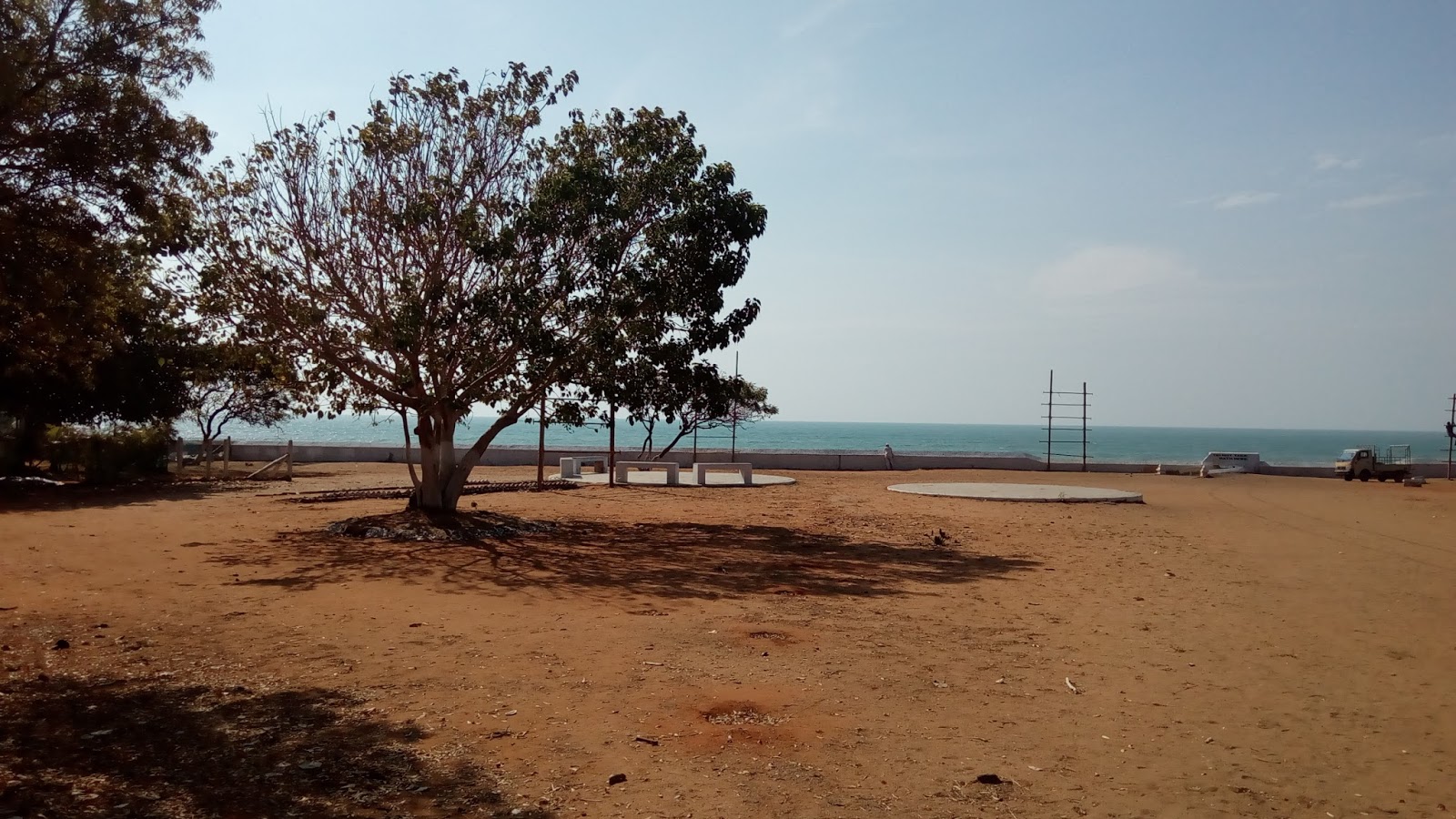 Fotografija Vivekananda Kendra Beach divje območje