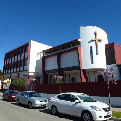 Opiniones de Liceo Santa Teresita de LloLleo en San Antonio - Escuela