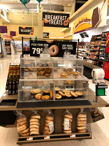 Grocery Store «Super Stop & Shop», reviews and photos, 801 Newark Ave, Elizabeth, NJ 07208, USA