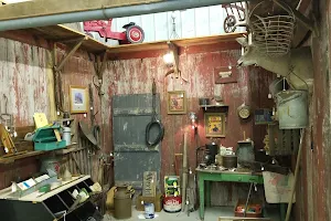 Countree Peddler Antique Mall image