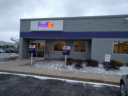 Shipping and Mailing Service «FedEx Ship Center», reviews and photos, 5313 Majestic Pkwy, Bedford Heights, OH 44146, USA