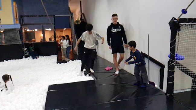 White pool - אחר