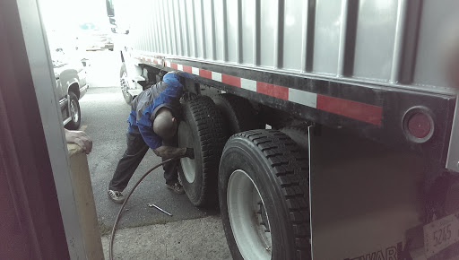 Auto Repair Shop «Quality Tire Service», reviews and photos, 2420 Hiller Ridge, Johnsburg, IL 60051, USA