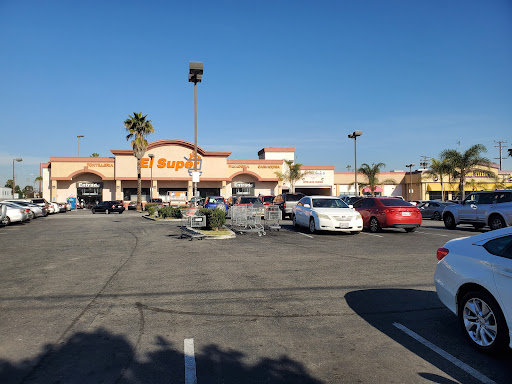 El Super, 7000 Alameda St, Huntington Park, CA 90255, USA, 