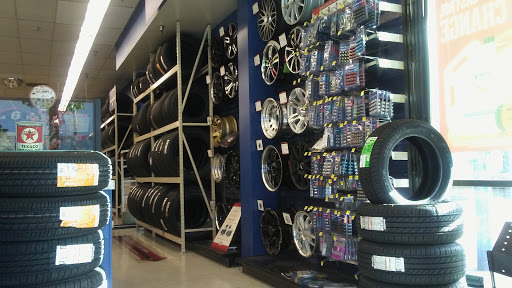 Auto Parts Store «Pep Boys Auto Parts & Service», reviews and photos, 1135 E Colorado Blvd, Pasadena, CA 91106, USA